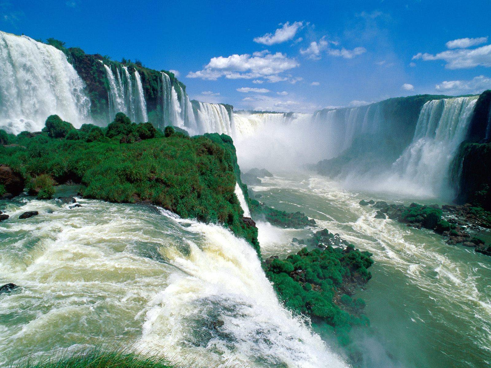 Natural Wonder of Iguazu Falls