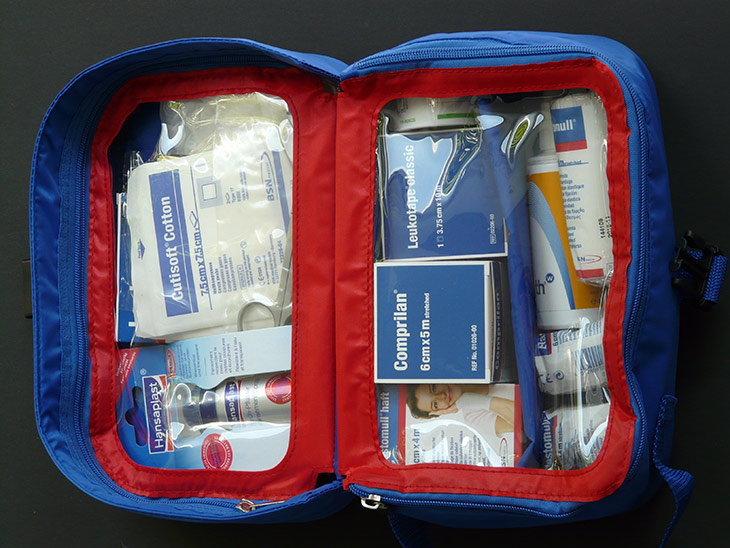 first-aid-kit-596461