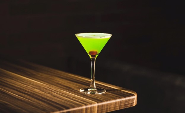 Image of a martini glass.